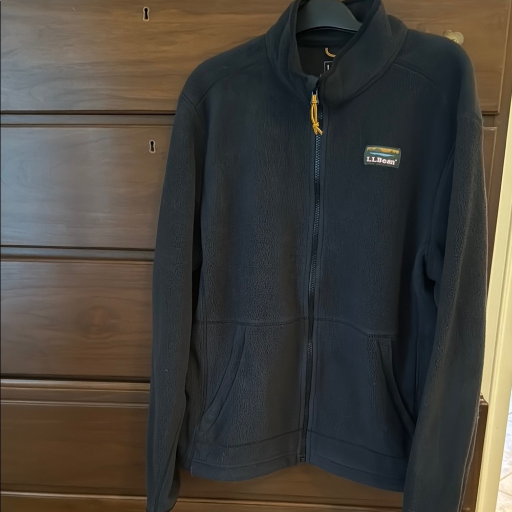 L.L. Bean Black Fleece Jacket - Men’s medium